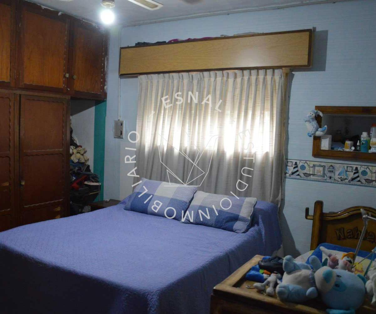 Venta Casa 2 Dorm. con Cochera 3
