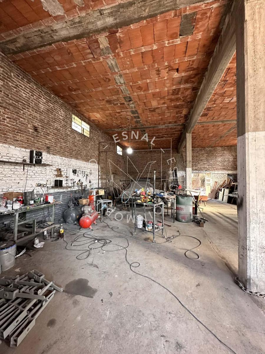 Venta Galpon con Local Comercial y Vivienda en Venta 3