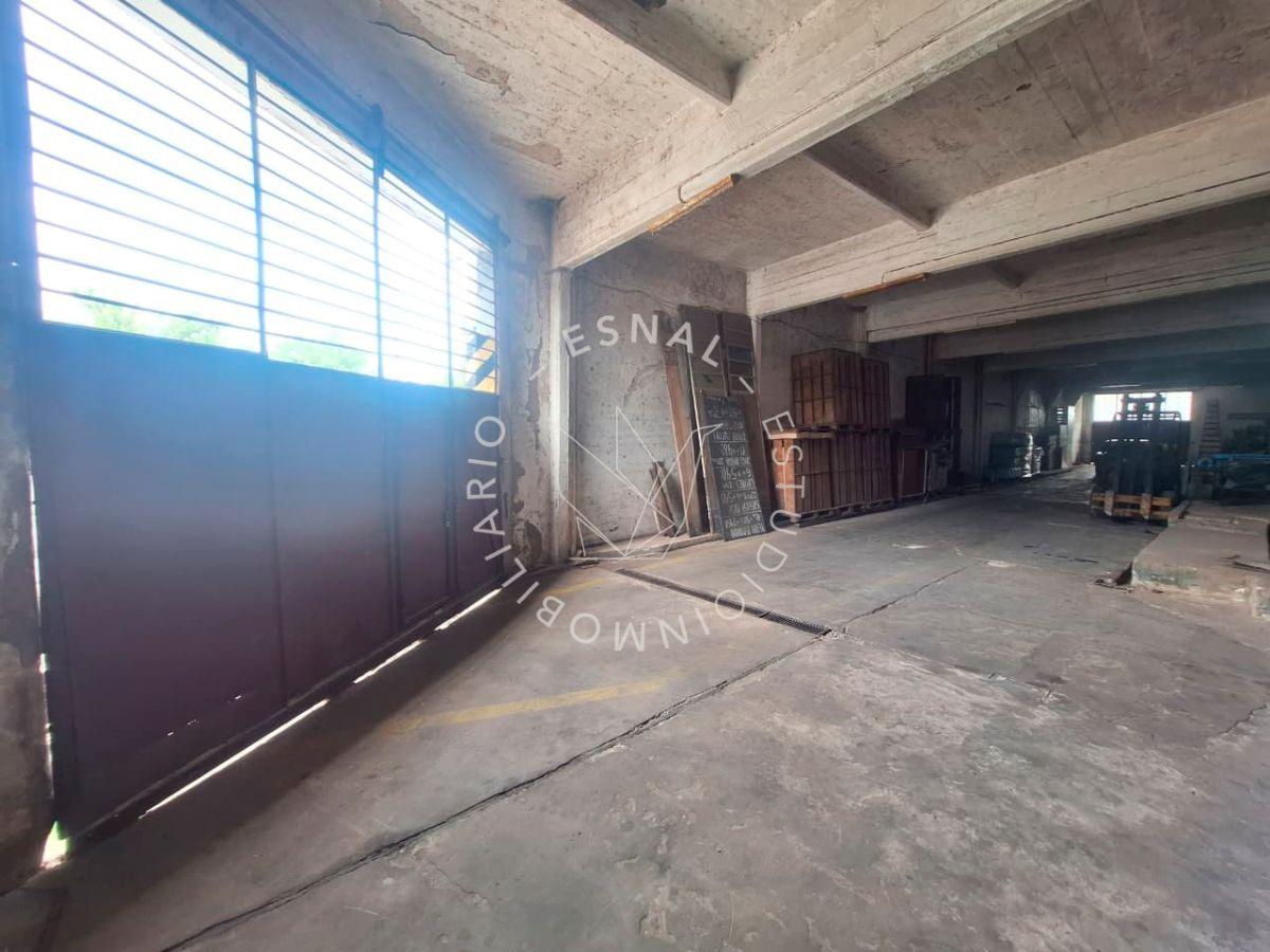 Foto de GRAN DEPOSITO SOBRE 2 AVENIDAS ZONA PORTAL ROSARIO, imagen 2