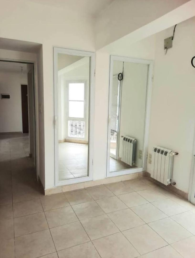 Foto de Departamento en venta de 3 dor con cochera, imagen 5