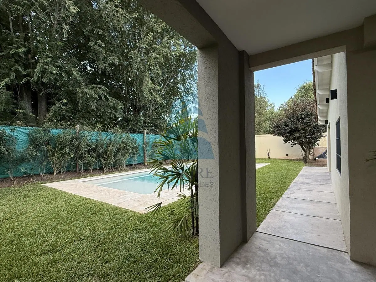 VENTA Casa con Pileta, Quincho y Departamento - Los Mirasoles, Pilar - km50 5