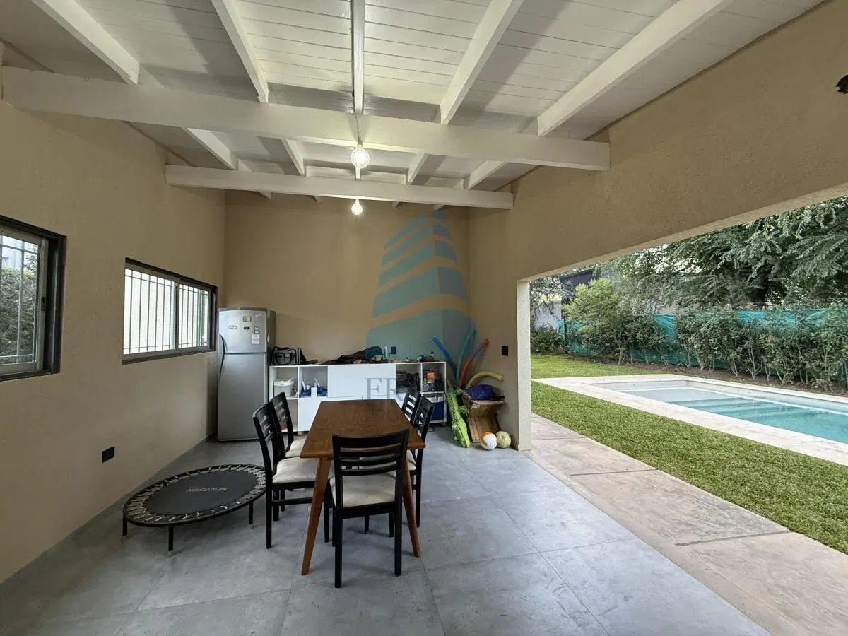 VENTA Casa con Pileta, Quincho y Departamento - Los Mirasoles, Pilar - km50 4