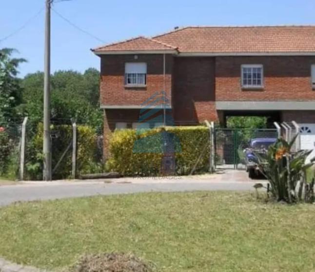 VENTA - CASA EN LOMAS DEL GOLF MAR DEL PLATA