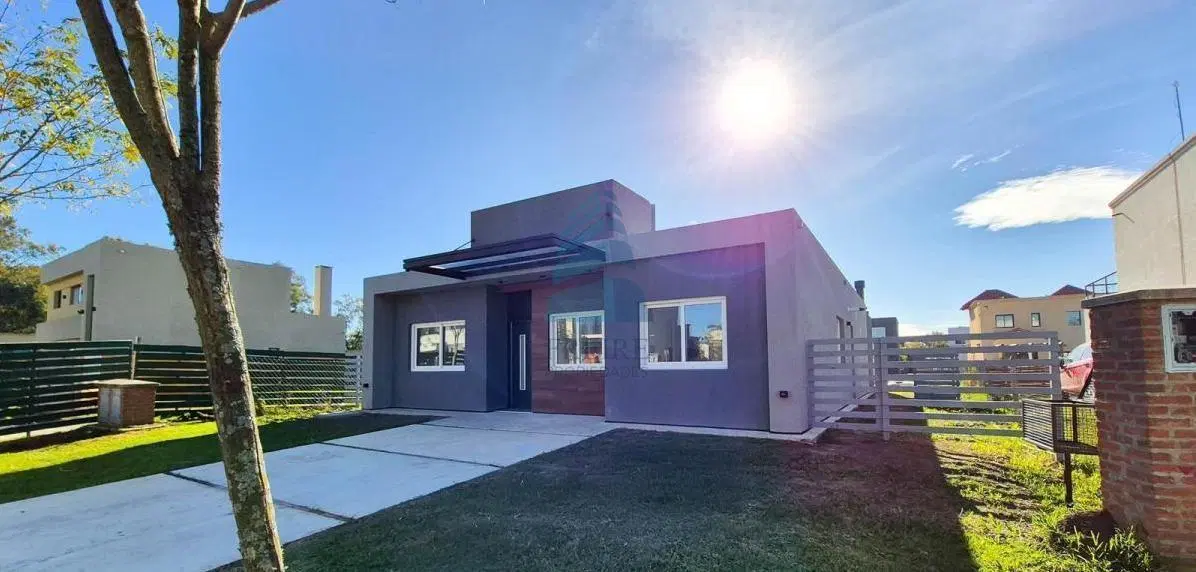 VENTA CASA DE 4 AMBIENTES CON PISCINA Y GALERÍA, BARRIO SAN PABLO, PILAR 1
