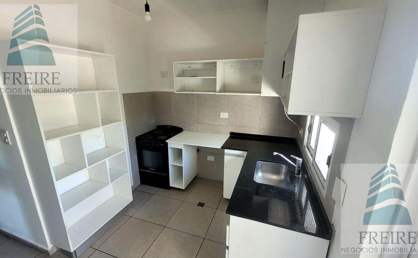 Foto de DEPARTAMENTO DE 3 AMBIENTES, con COCHERA y BALCON TERRAZA, AV. TUCUMÁN, imagen 3