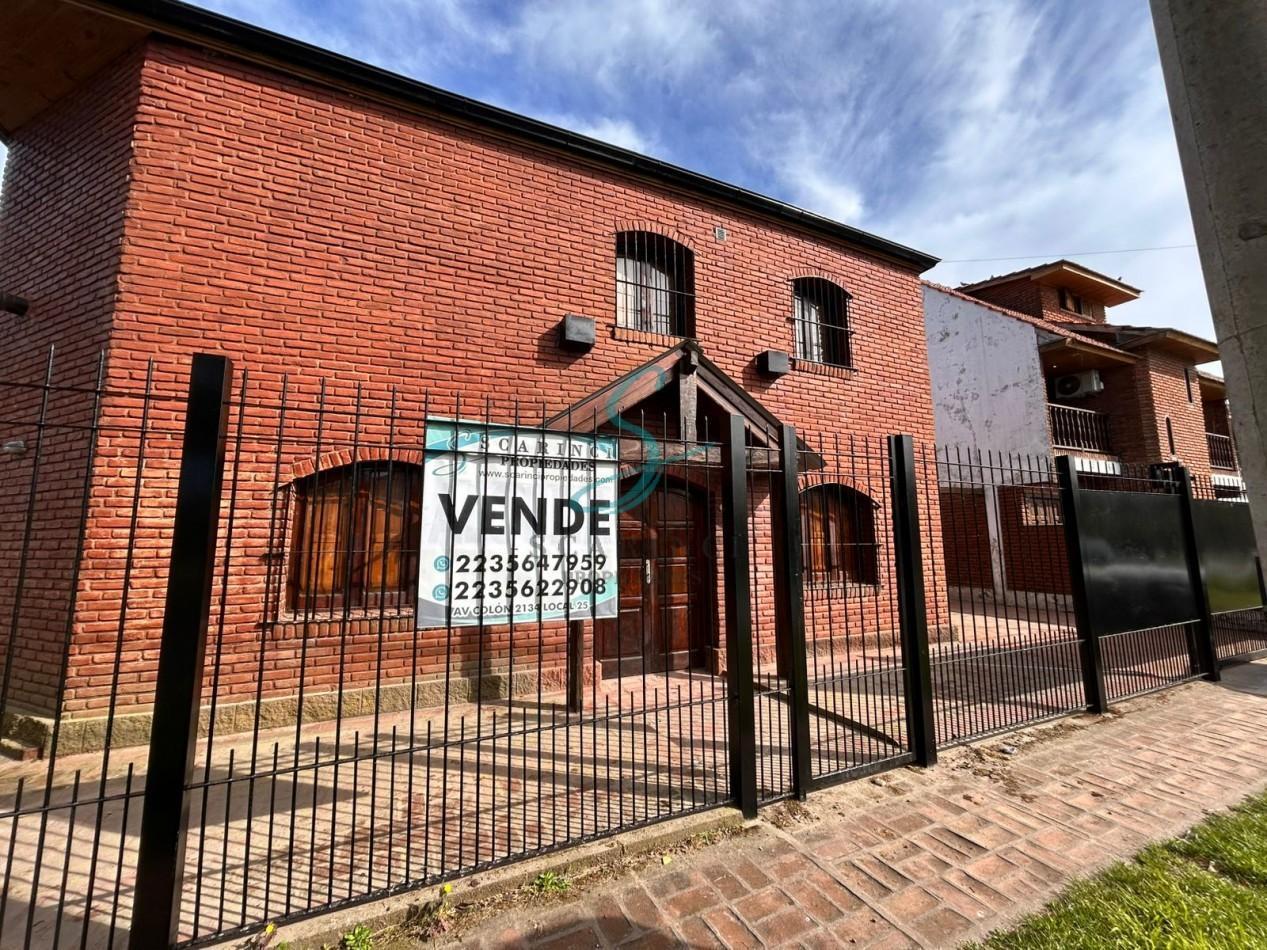 Casa de 4 ambientes en Venta, Barrio Los Pinares