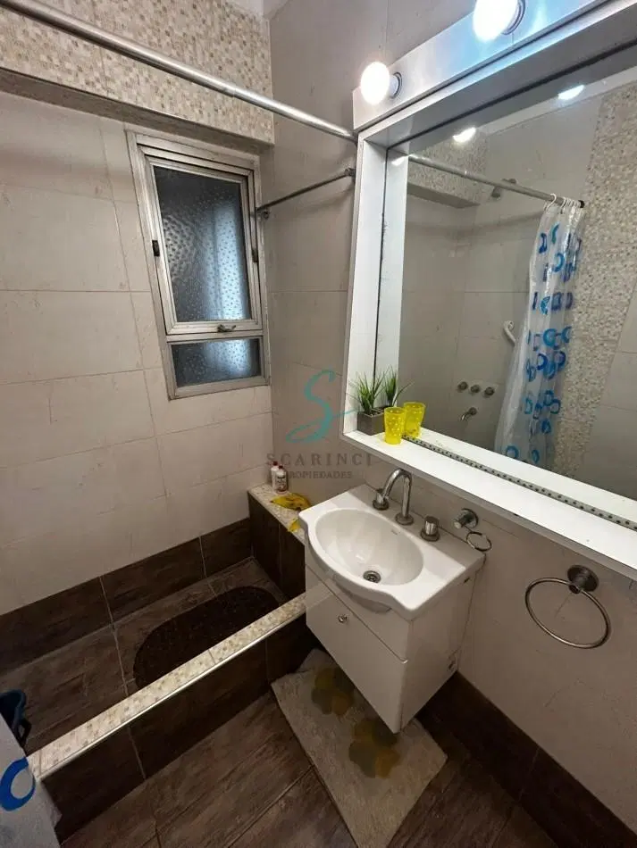 Alquiler 24 Meses. 1 Ambiente y medio balcon saliente. Plaza Colon 2