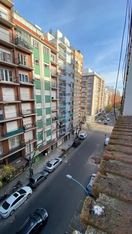 Alquiler 24 Meses- Departamente 1 Ambiente a la calle, Centro. 2