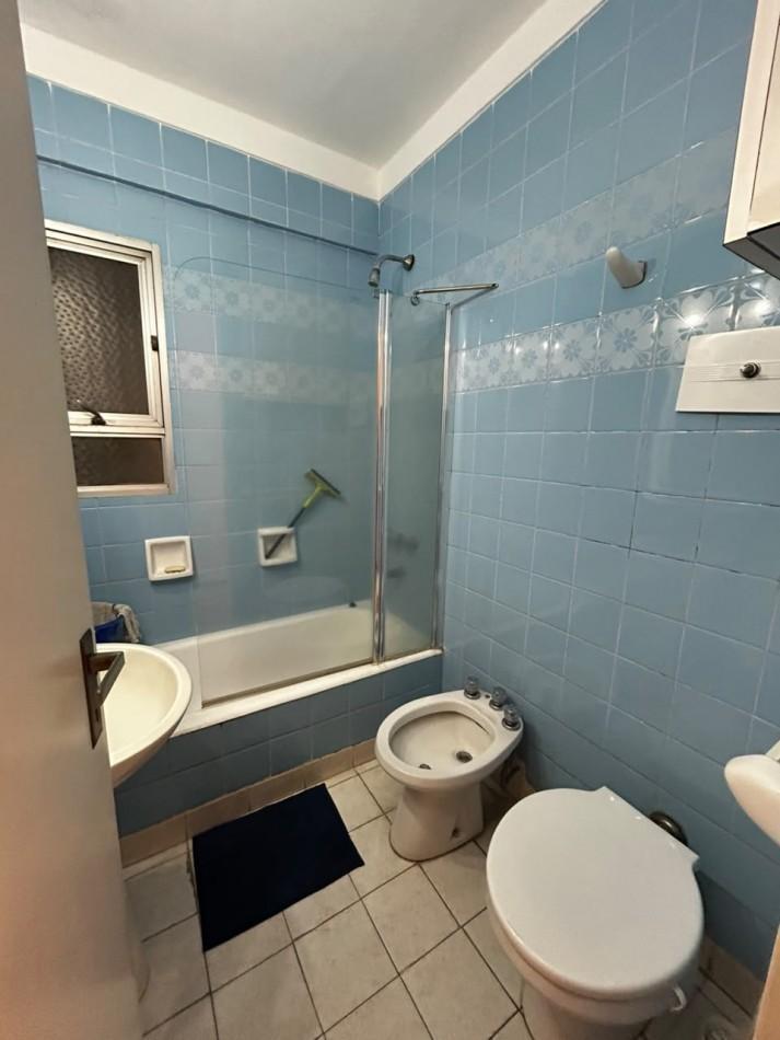 Foto de ¡Oportunidad! Departamento de 1 ambiente, con balcon saliente. Plaza, imagen 3
