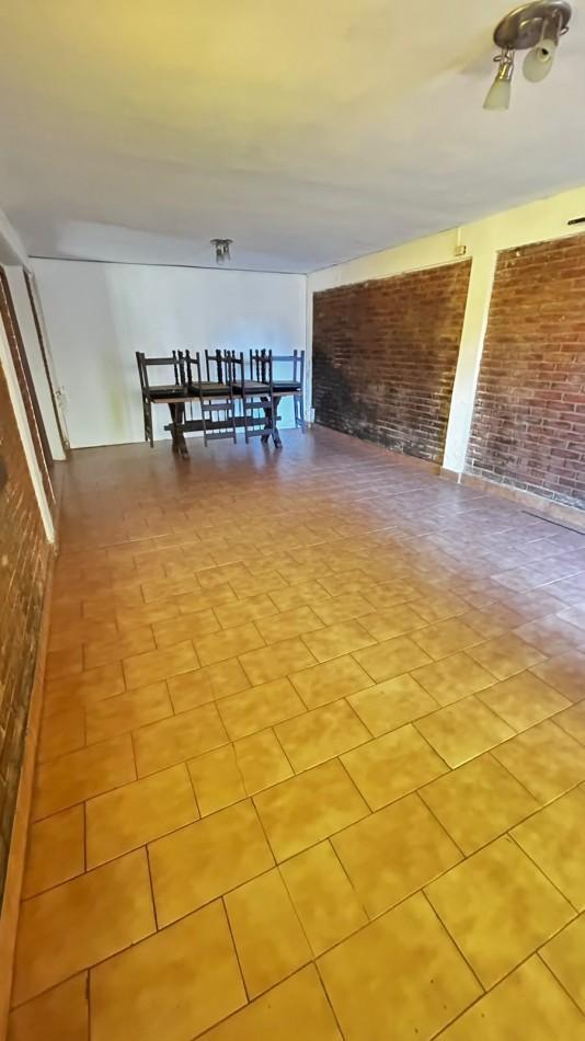 Foto de Casa de 4 ambientes con parque y garage, en alquiler 24 meses, imagen 3