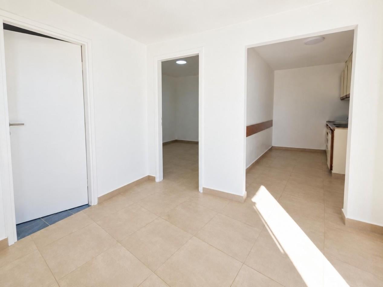Foto de Casa de 3 ambientes con patio y cochera, en venta, imagen 5