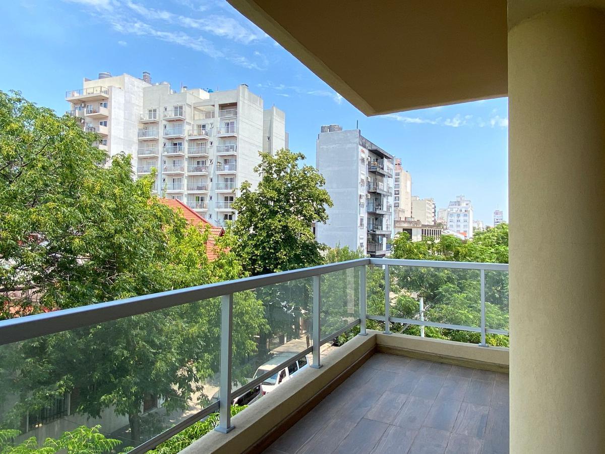 Venta Departamento - Semipisos 3 Ambientes a Estrenar con Cochera Descubierta - Plaza Irlanda 3