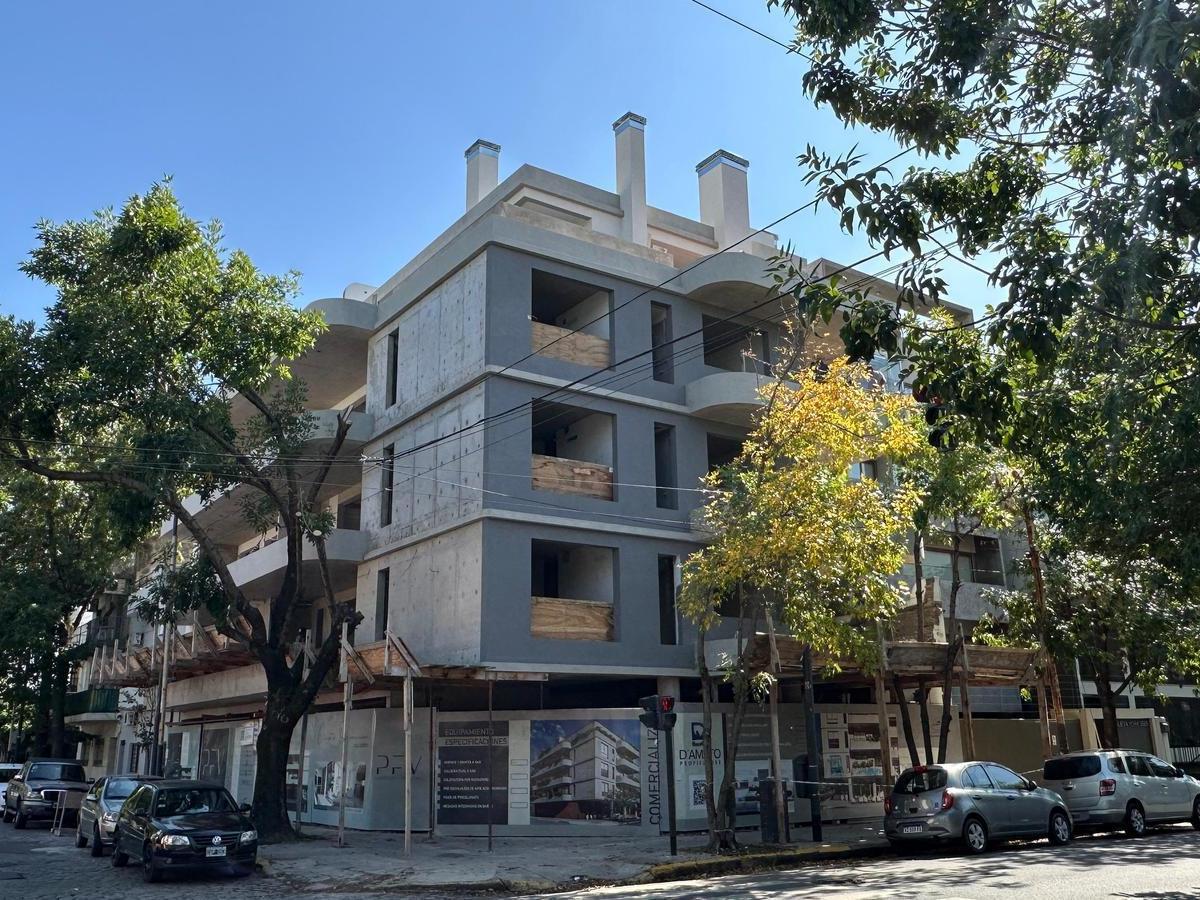 Piso en Venta de 4 Ambientes Terraza Propia con Parrilla y Piscina Villa Devoto 1