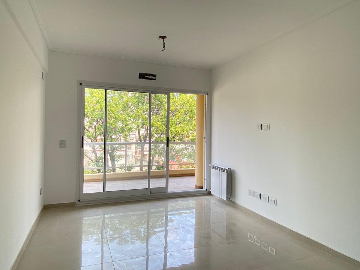 Venta Departamento - Semipisos 3 Ambientes a Estrenar - Plaza Irlanda 2