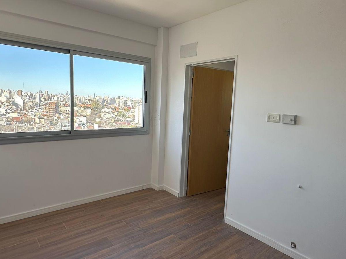 Venta Departamento en Duplex 3 Ambientes - Parque Chacabuco. 1