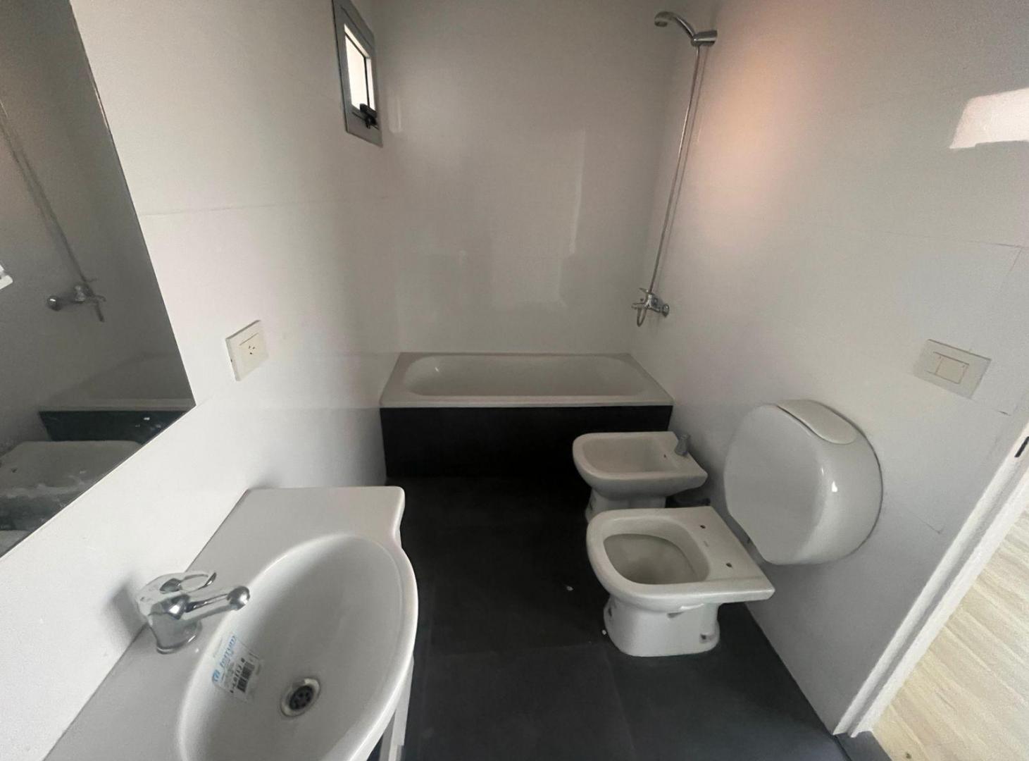 Foto de Venta Departamento 2 ambientes habitación en suite y toilette - en San, imagen 4