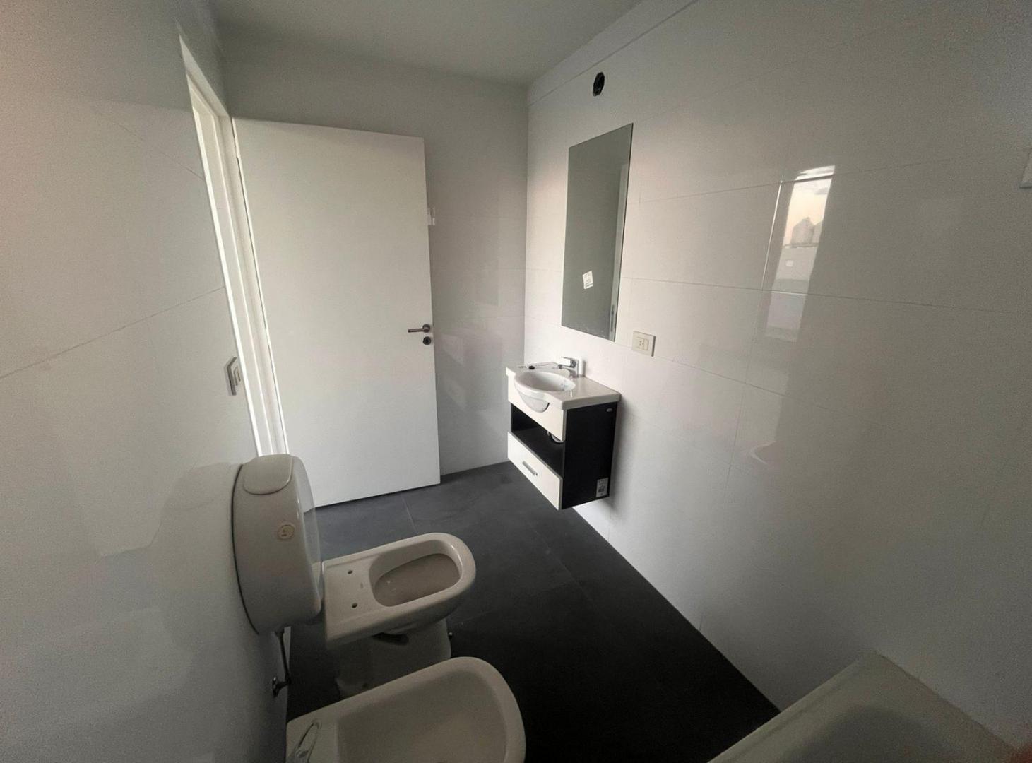 Foto de Venta Departamento 2 ambientes habitación en suite y toilette - en San, imagen 5