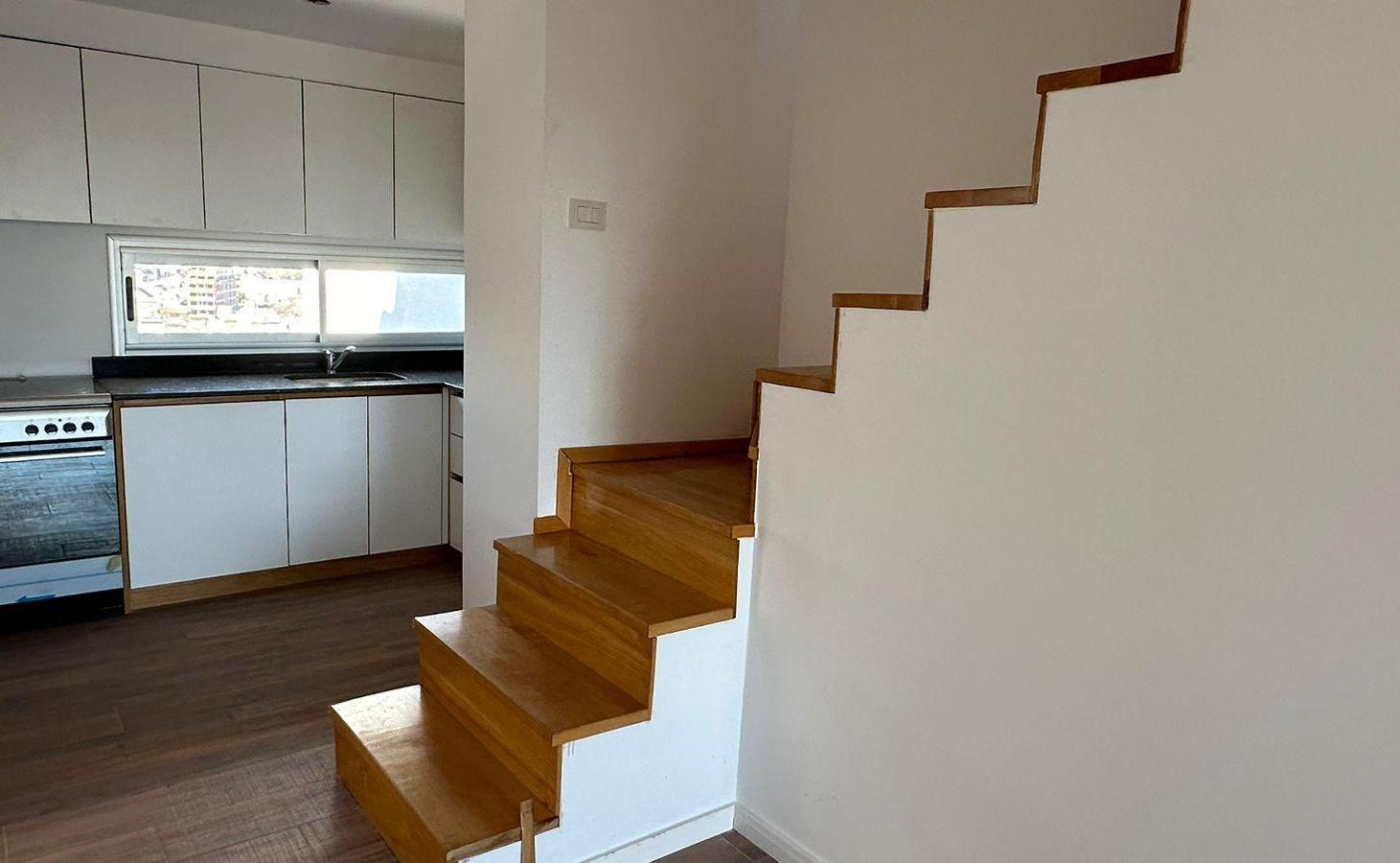 Venta Departamento en duplex 3 ambientes - Parque Chacabuco