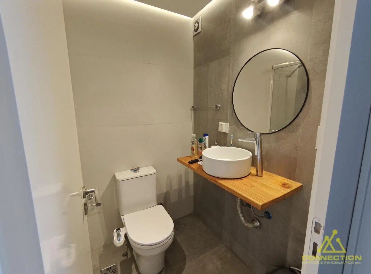 Departamento monoambiente en Villa del Parque - Contrafrente moderno con gran balcón 3
