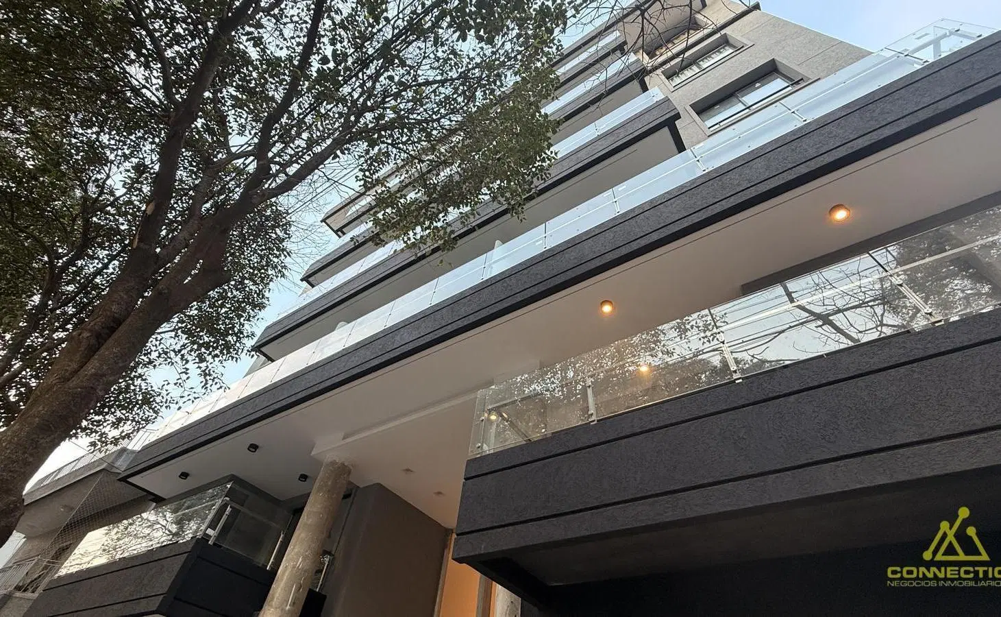 Venta Departamento 3 ambientes al contrafrente con vista abierta - Lugano 5