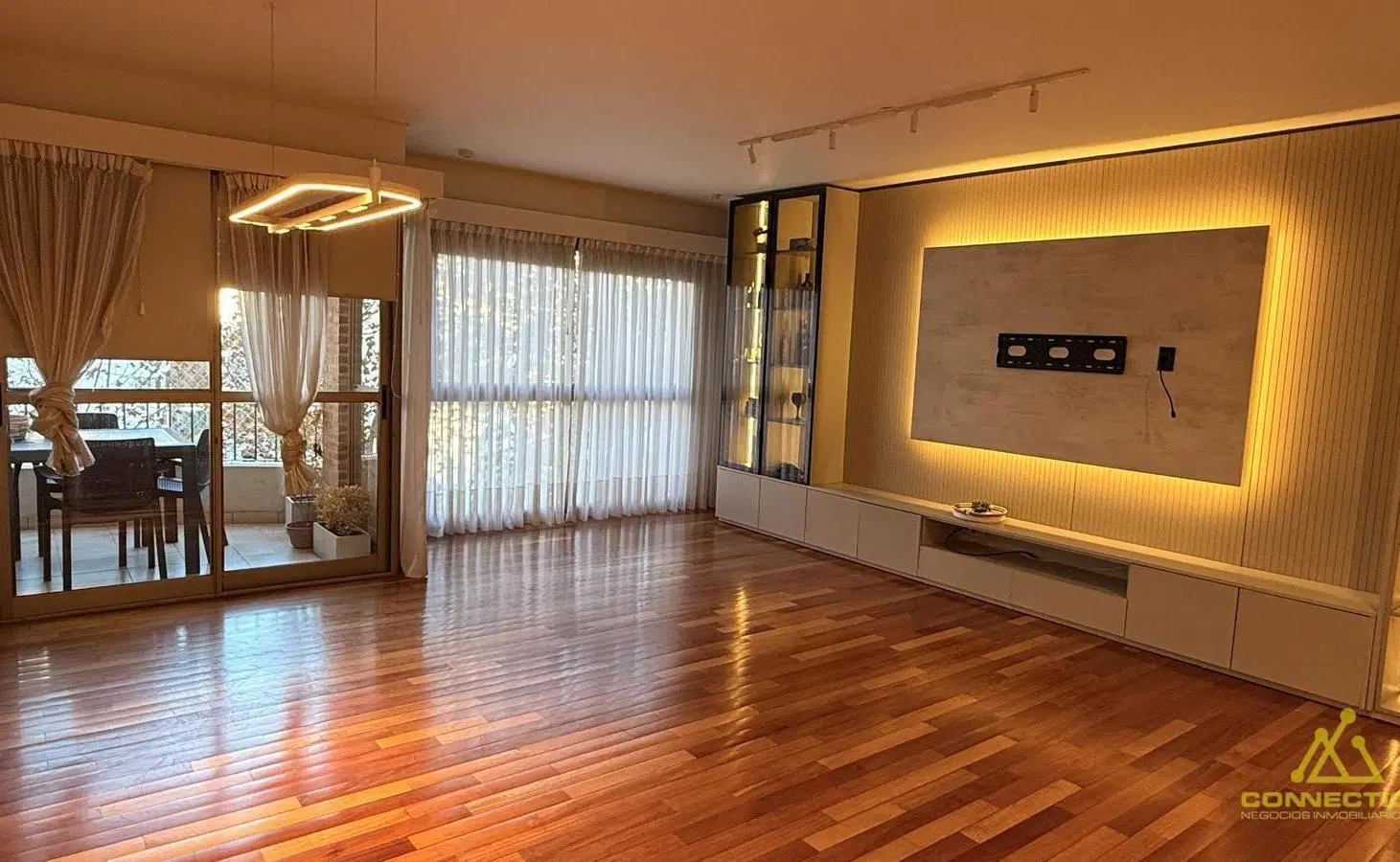 Departamento en Alquiler de 4 ambientes con cochera en Caballito425 5