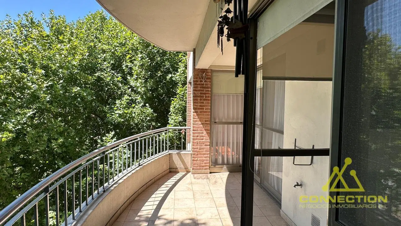 Departamento en Alquiler de 4 ambientes con cochera en Caballito425 3
