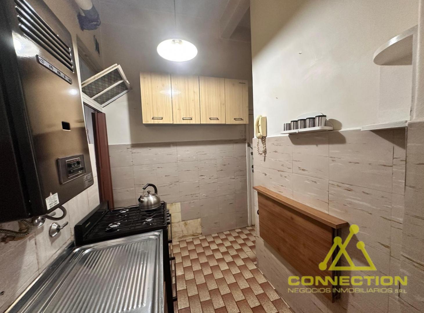 Foto de VENTA. DEPARTAMENTO 3 AMBIENTES CON DEPENDENCIA. ONCE. BALCÓN CORRIDO, imagen 4