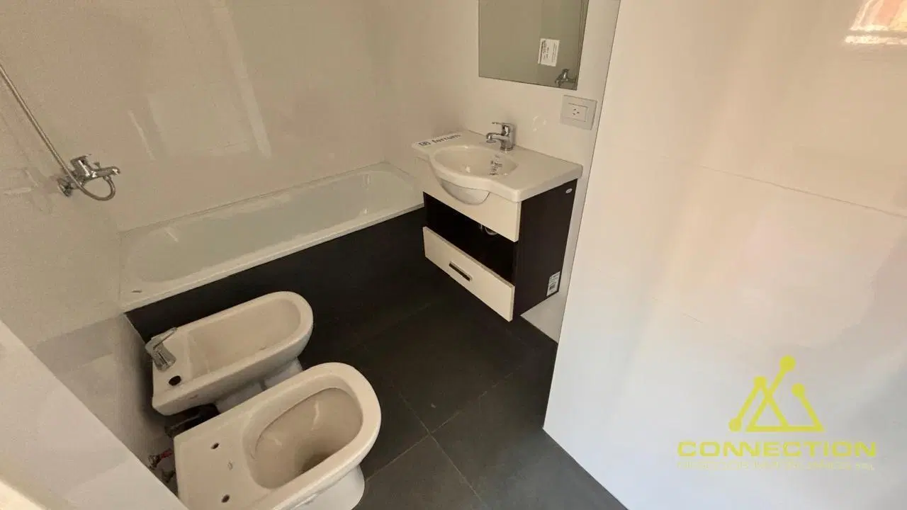 Venta Departamento 2 ambientes habitación en suite y toilette - en  San Jose de Calasanz 3