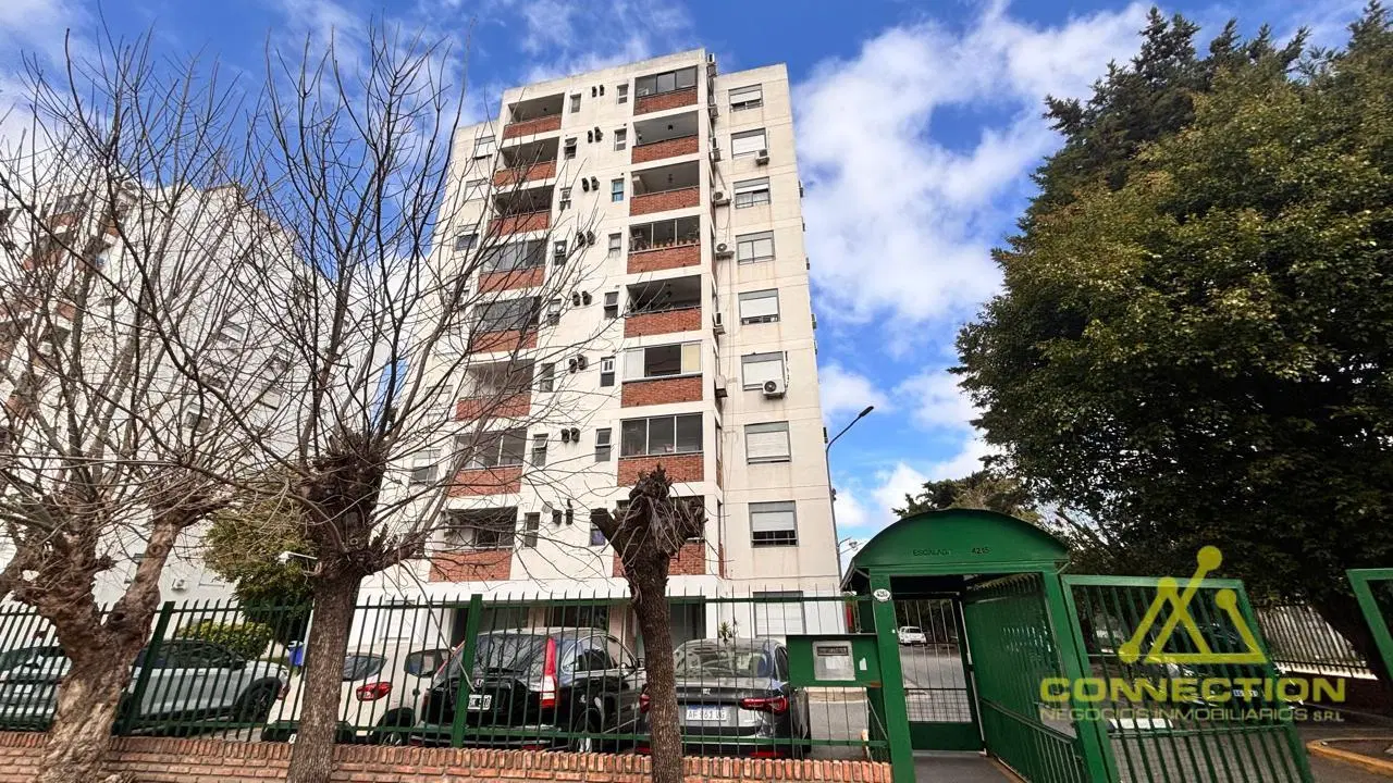 Venta Departamento 4 ambientes con vista al golf en  Lugano 5