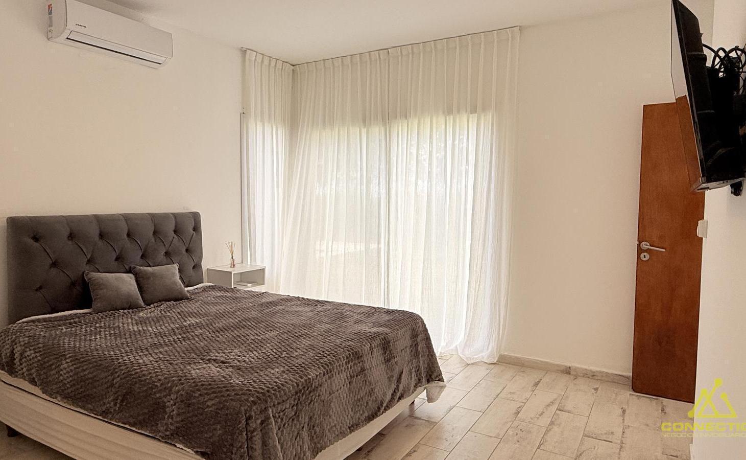 Foto de Venta Casa de 4 amb con parrilla y pileta Canning Barrio Santa Ines, imagen 5