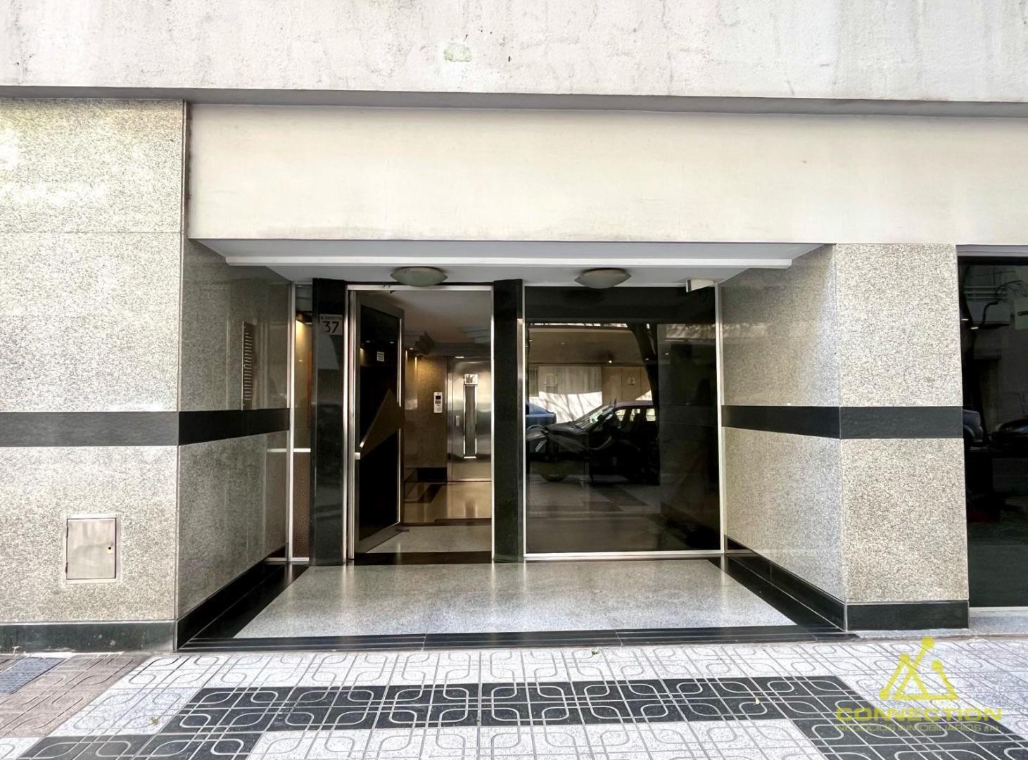 Foto de Departamento Venta 3 ambientes en Caballito con balcón y vista abierta, imagen 2