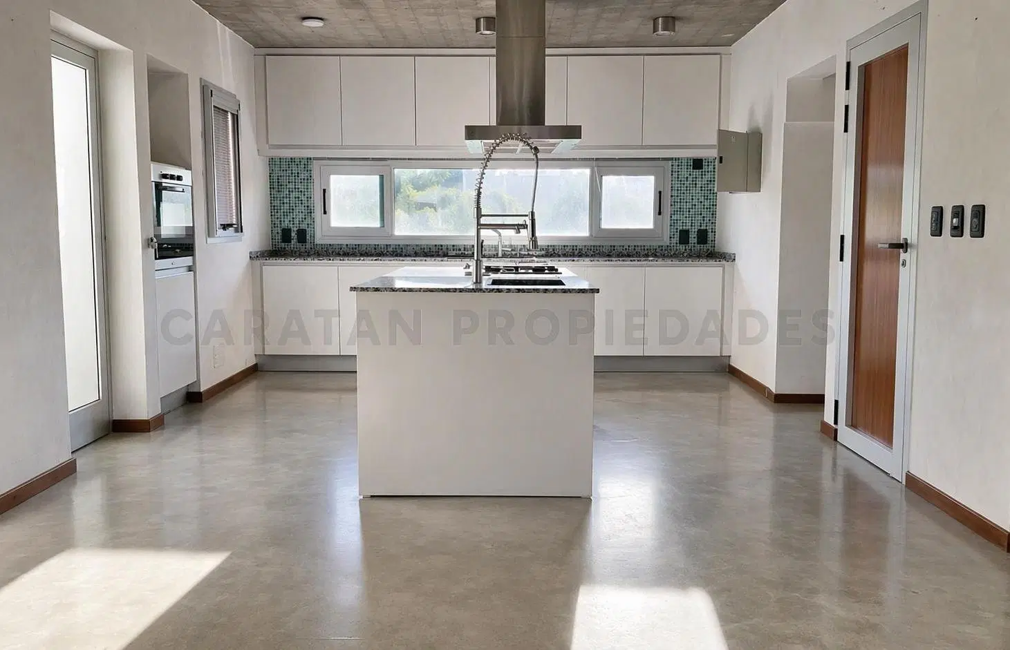 Casa en Alquiler en Funes Hills Miraflores 3