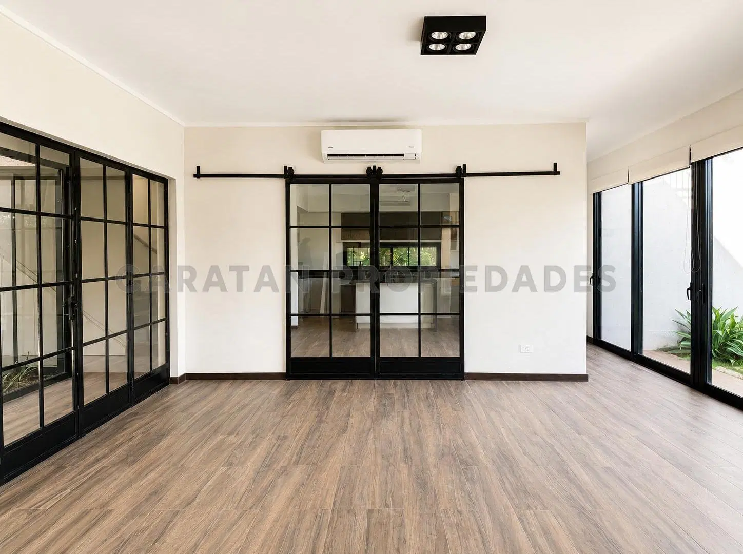 Casa en VENTA - Barrio San Sebastian 4
