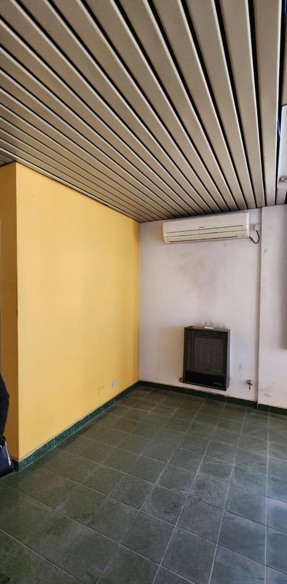 Se Vende Galpon con Oficinas en Rio Tercero (Con Inquilinos) 2
