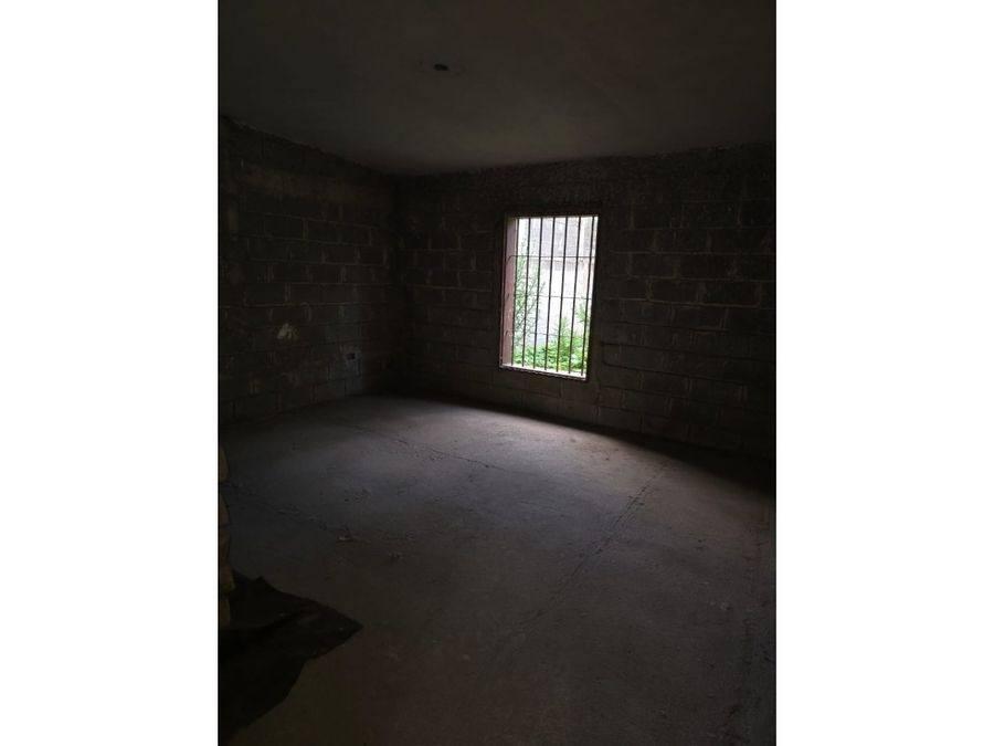 Venta de Casa de 3 Dor. a Terminar de Construir 3