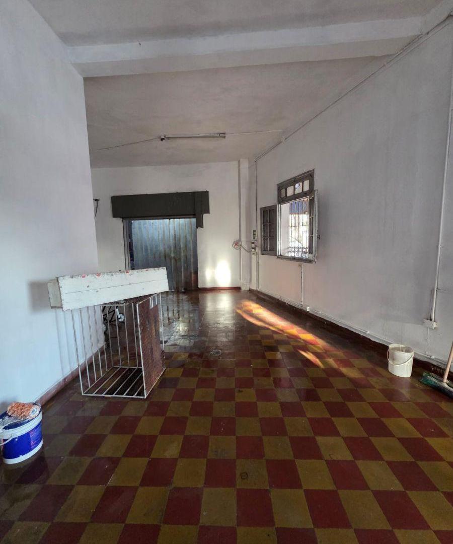 Foto de SE ALQUILA IMPORTANTE ESQUINA - LOCAL COMERCIAL - 2 GALPONES - UNO, imagen 4
