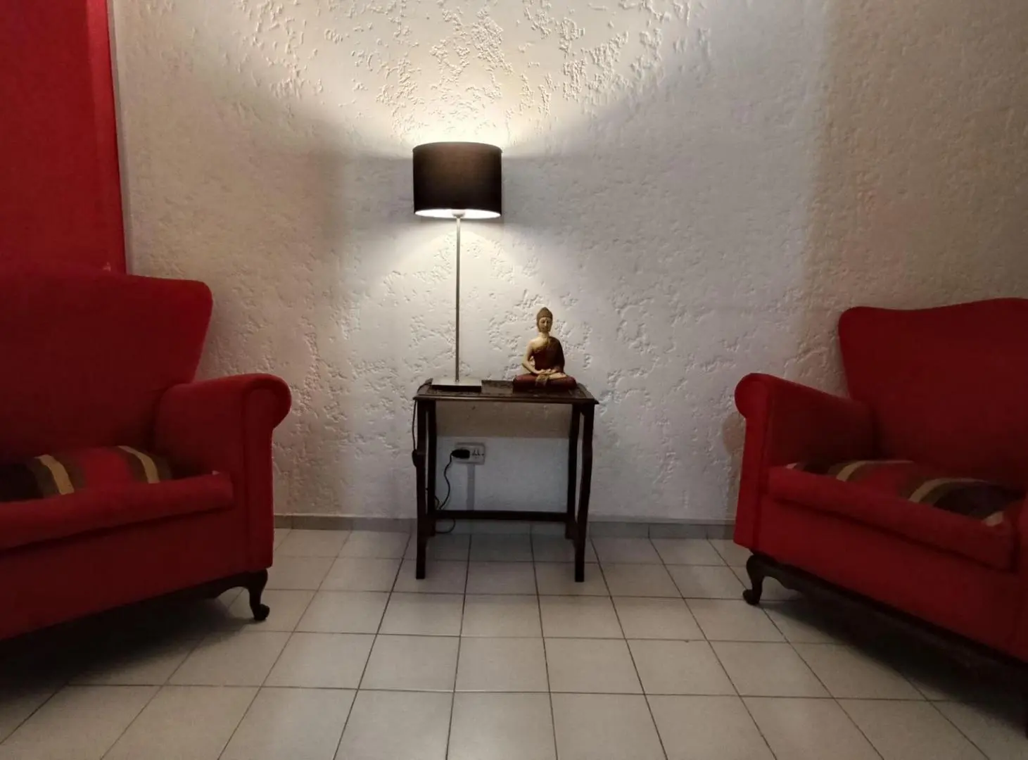 TEMPORARIO  MONOAMBIENTE AMPLIO Y MUY CÓMODO  CENTRO  CÓRDOBA 4