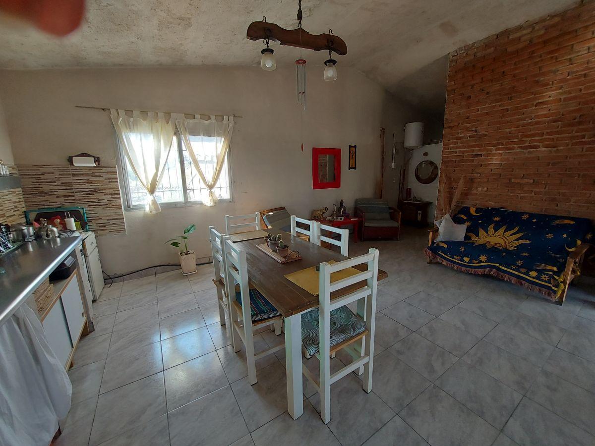 Foto de Hermosa casa con quincho y parque en Estancia Vieja, imagen 5