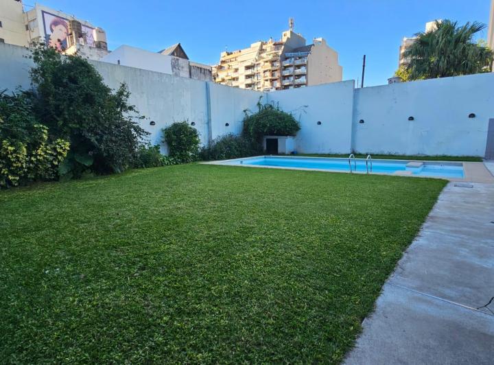 Impecable 2 ambientes - Terraza propia, pileta y jardin - Cochera opcional 3