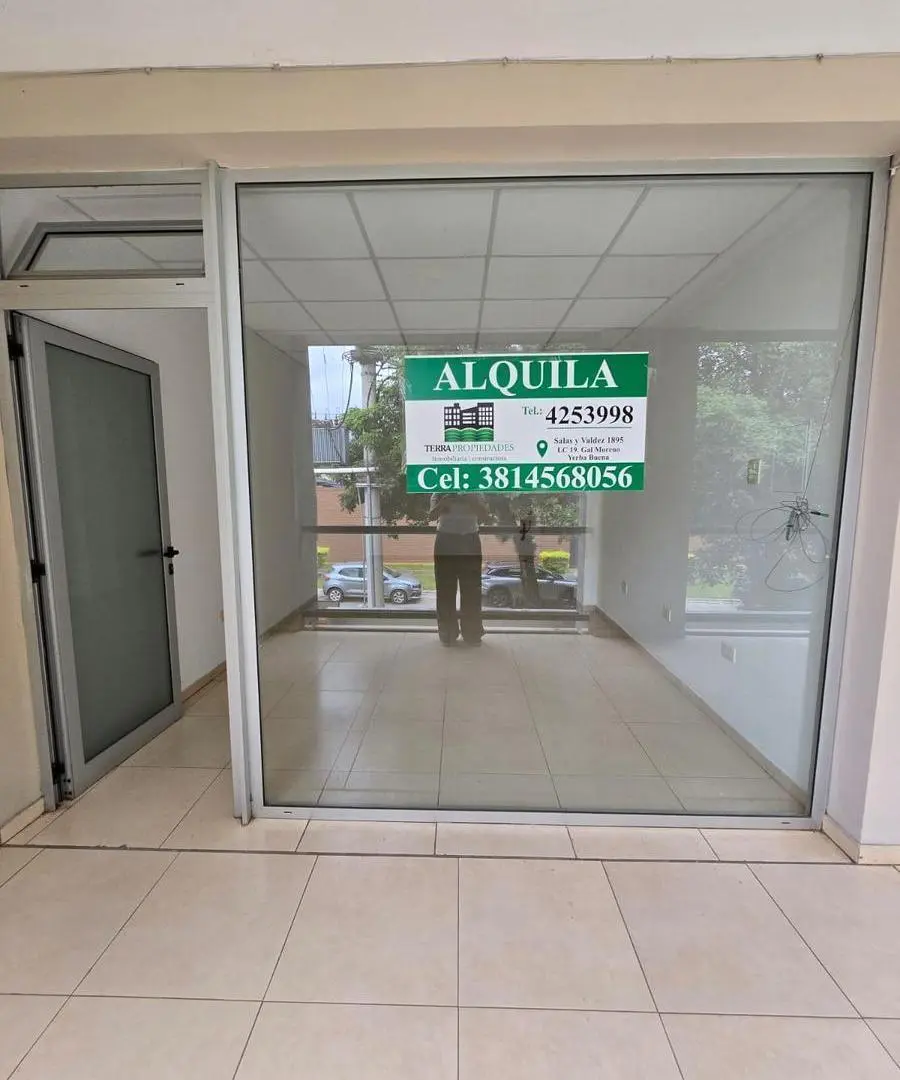 Oficina en Alquiler Moreno Esq. Salas y Valdez 2