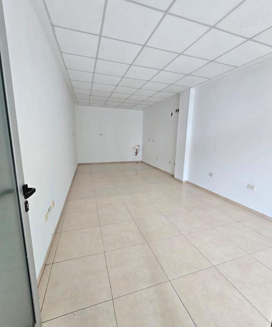 Foto de Oficina en Alquiler Moreno Esq. Salas y Valdez, imagen 1