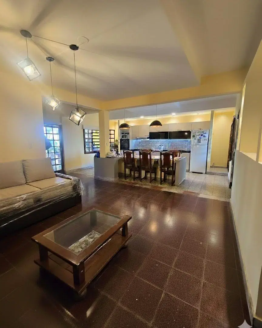 Casa en Venta Olegario Andrada al 300 2