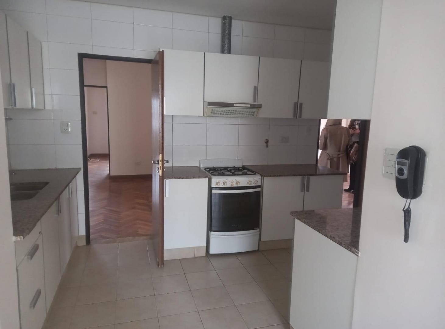 Foto de Departamento - Alquiler - San Miguel De Tucumán, imagen 1