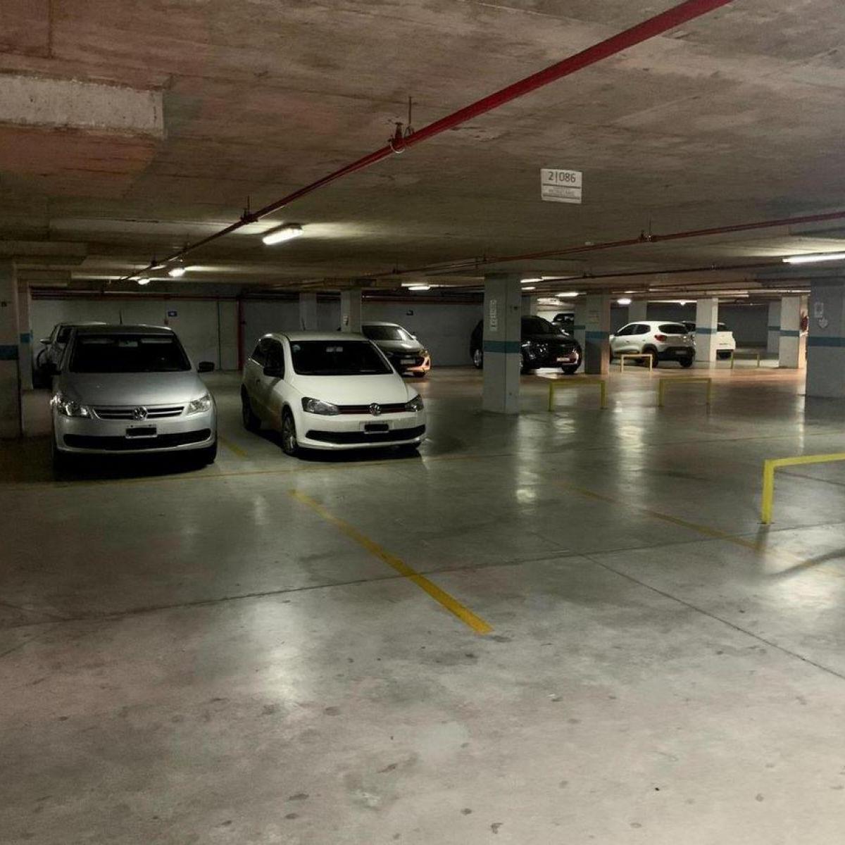 Av Carballo 100 5