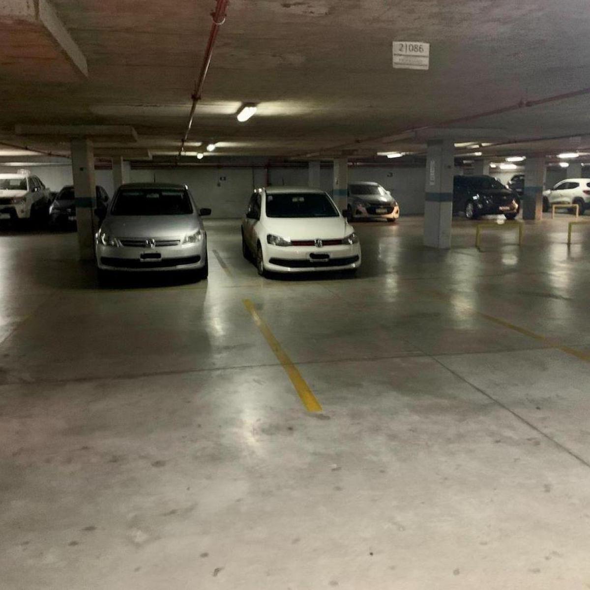 Av Carballo 100 4