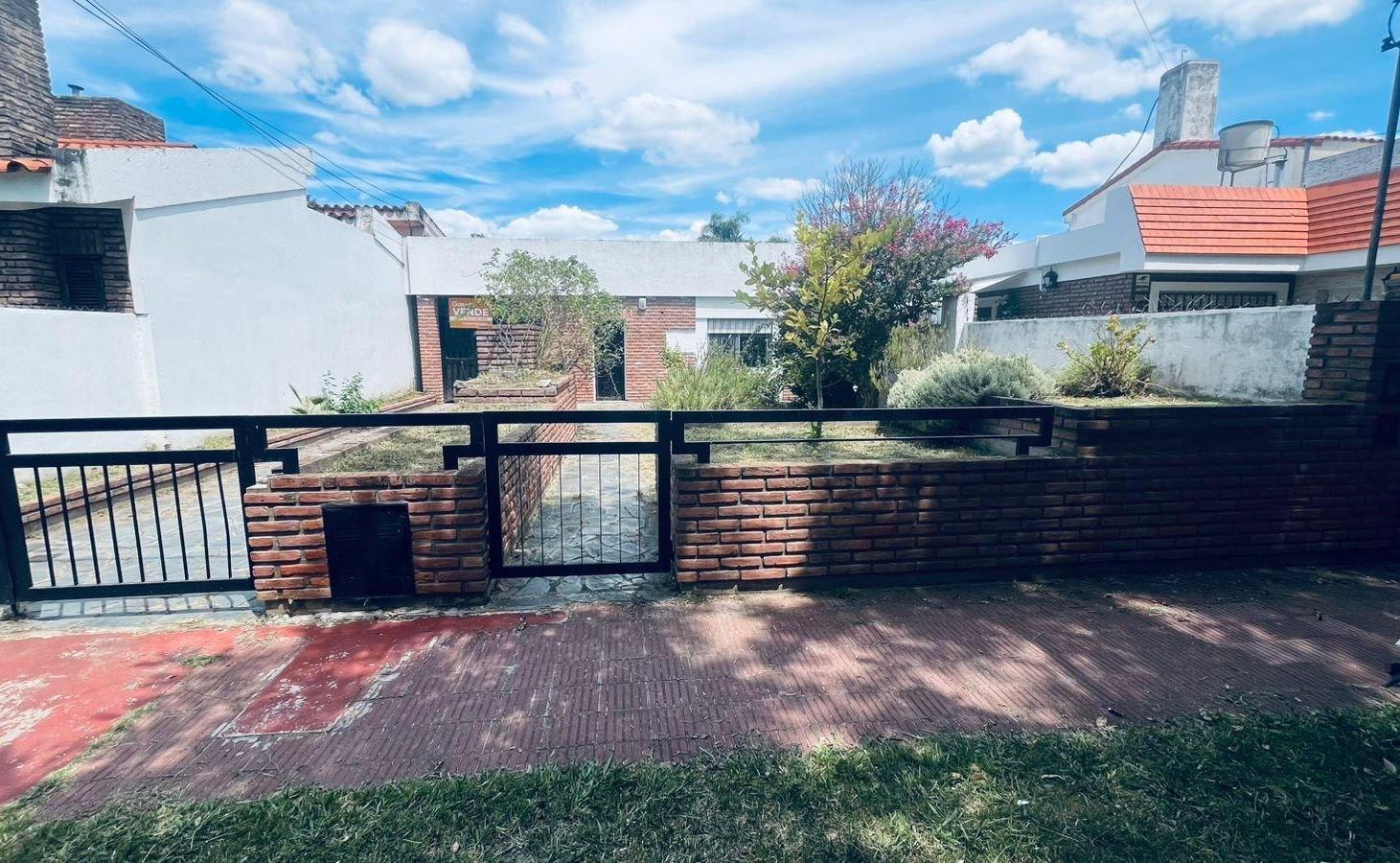 casa en venta barrio Alberdi 3 dormitorios