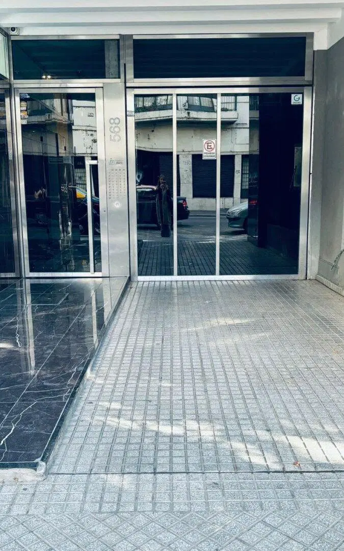 Venta cochera Ov lagos al 500. 8