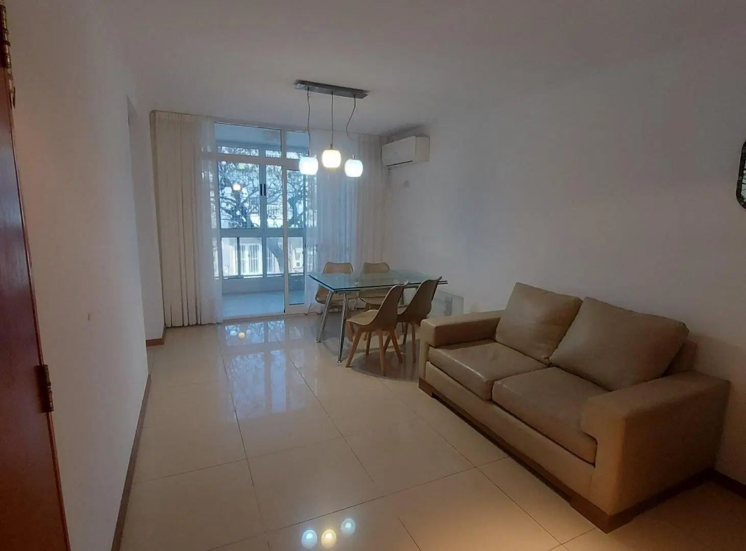 venta departamento 2 dormitorio con patio barrio Lourdes 3