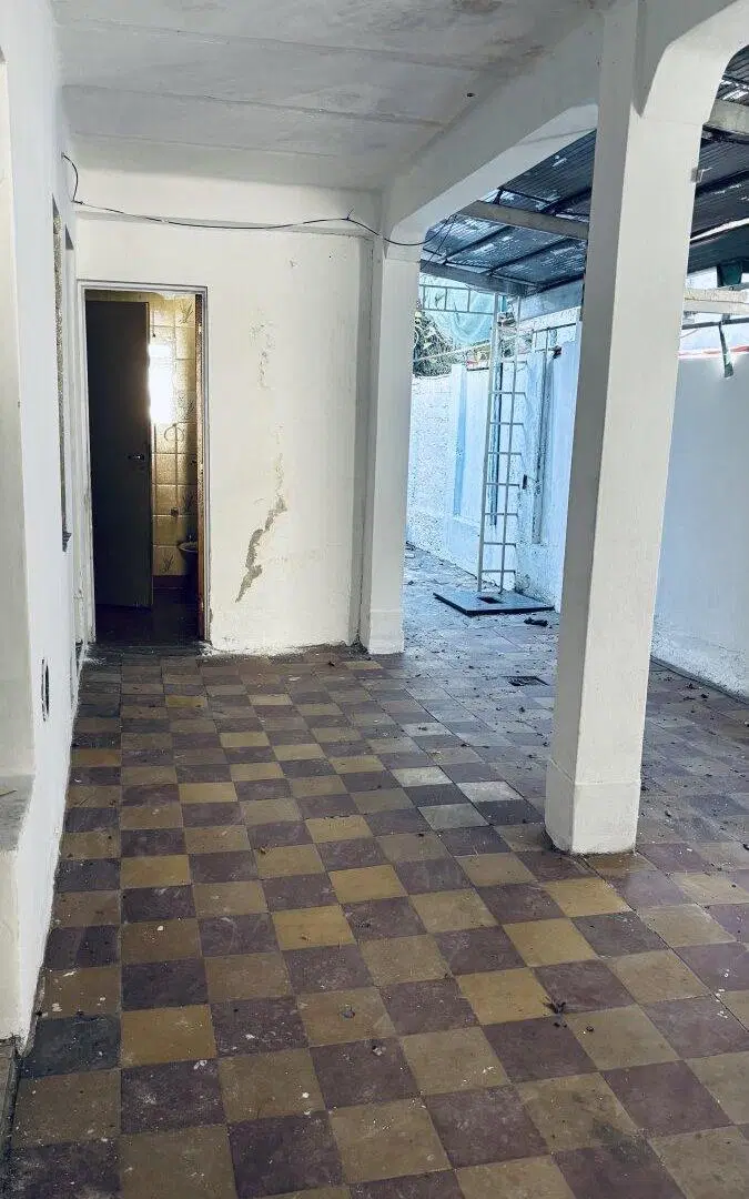 Venta casa barrio Industrial. Reciclar 3