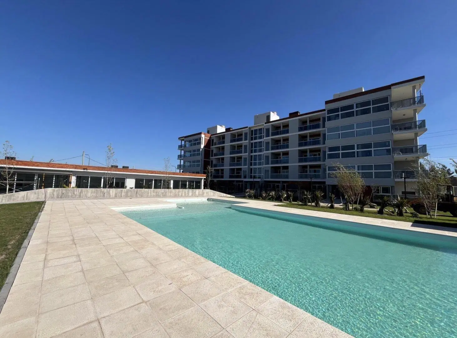 venta departamentos 3 dormitorios en Condos del Bosque Fisherton 3